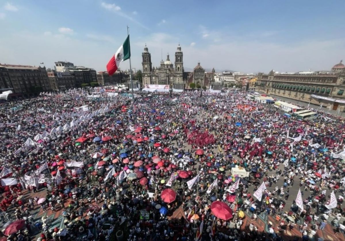 Lleno total en el Zócalo en el arranque de campaña de Sheinbaum