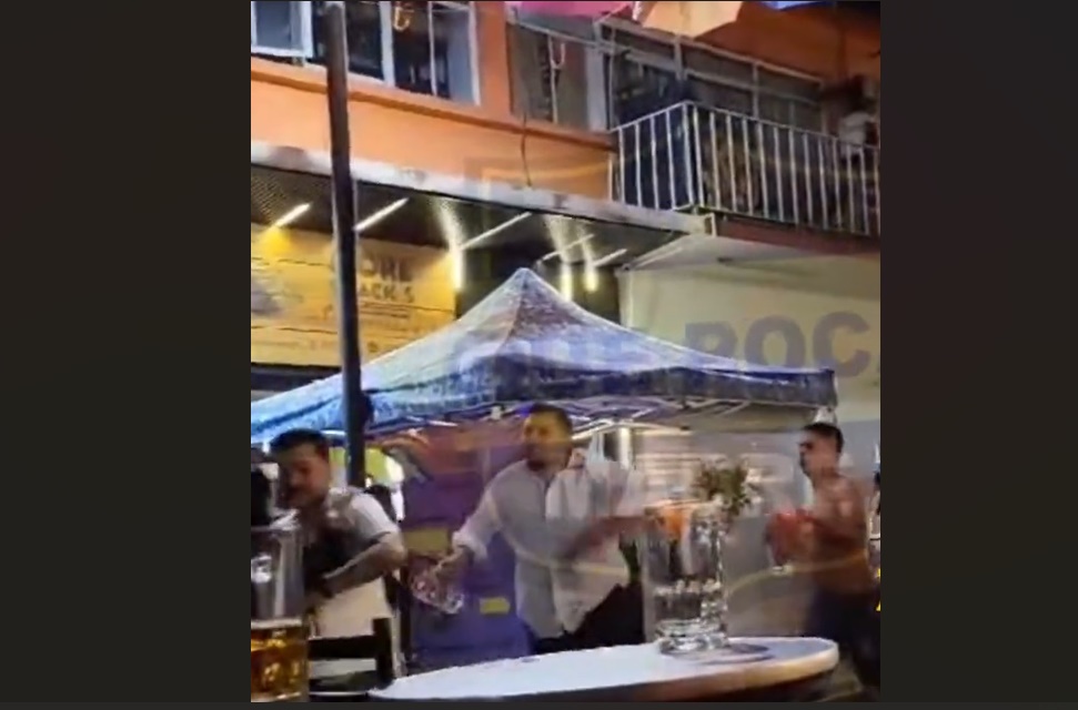 Video: Colombianos arman zafarrancho en bar de Metepec