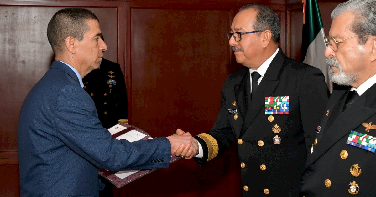 Contralmirante José Ramón Rivera Parga asume la dirección general del AICM