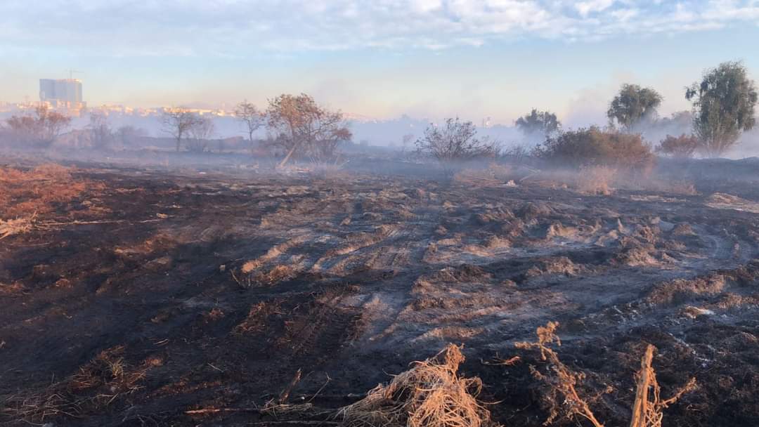 Naucalpan: Controlado el incendio del Vaso Regulador pero se quedarán bomberos a vigilar