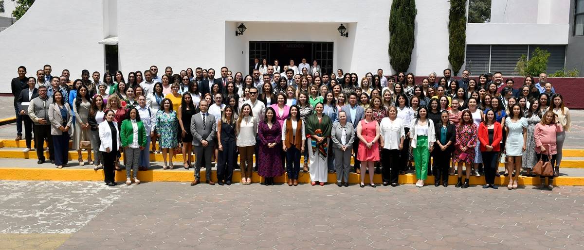 Edomex: DIFEM toma protesta a Voluntariado Estatal