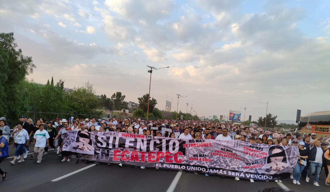 México-Pachuca: Avanza marcha del Silencio sobre la autopista