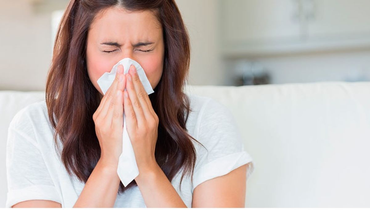 Sin embargo, hay personas que los días más caluroso son susceptibles a contraer esta enfermedad común, conocida como influenza simple. Foto: La Jornada.