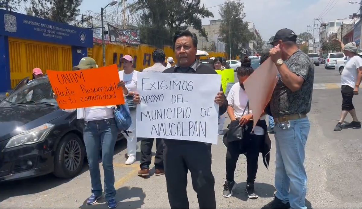 “Esto pasa año con año”, dicen padres de familia en reunión en el CCH Naucalpan