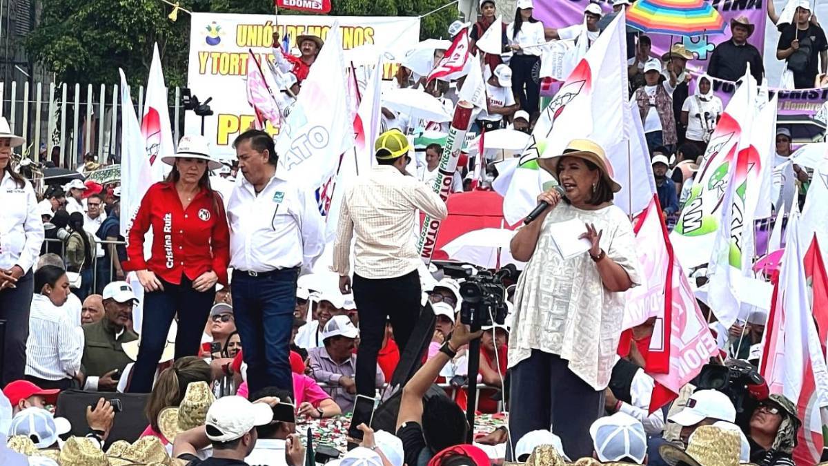 Arropan en Los Reyes La Paz a Xochitl Gálvez en cierre de campaña