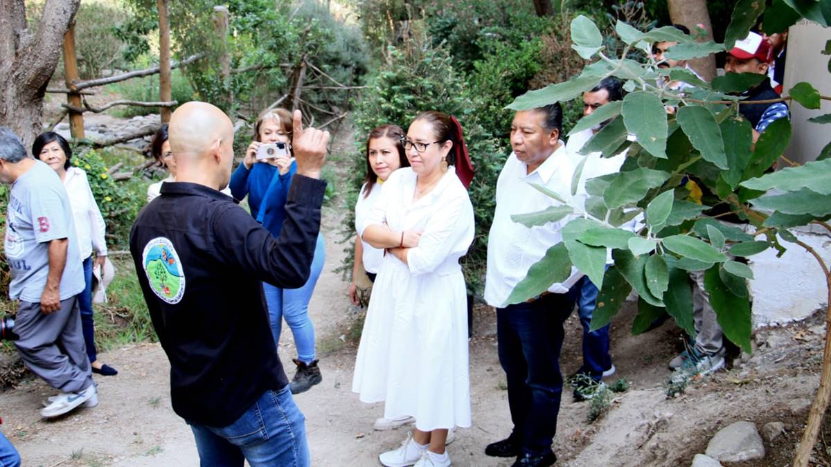 Ecatepec: Azucena Cisneros asume compromisos con ambientalistas