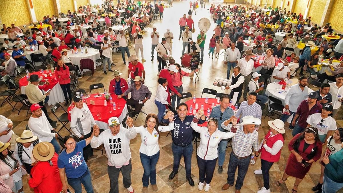 Enrique Vargas se reúne con productores agrícolas de Tenango del Valle