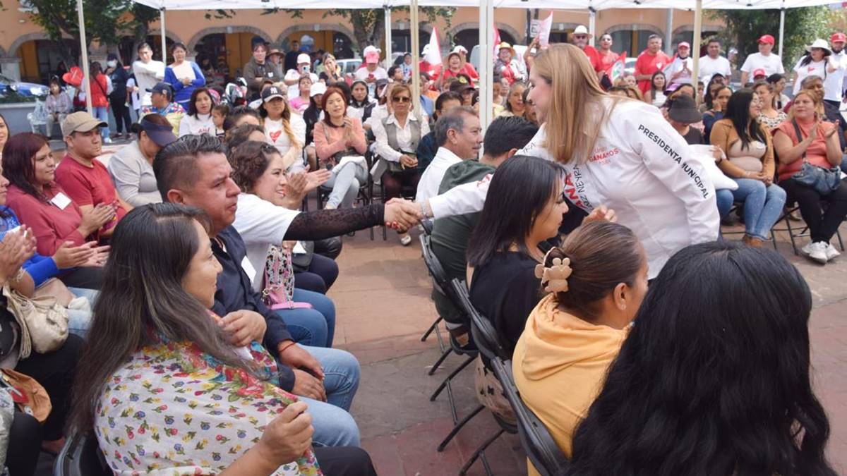 San Mateo Atenco: Ana Muñiz promete 70 obras y acciones a favor en escuelas públicas