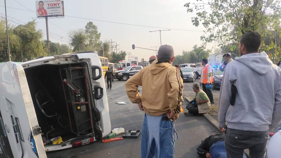 Tlalnepantla: Choque de dos vehículos deja cinco personas lesionadas