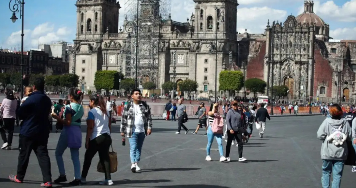 Zócalo de la CDMX se convertirá en peatonal este domingo; ya no entrarán carros ni motos