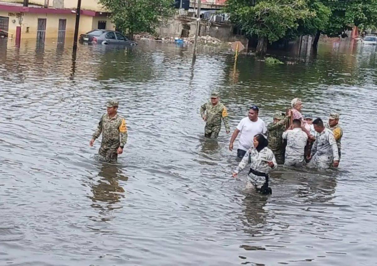 Pero este comienzo no es tan agradable, ya que en algunos estados las intensas lluvias, que ya aparecieron, han causado inundaciones y destrozos materiales, hasta el momento. Foto: La Jornada.