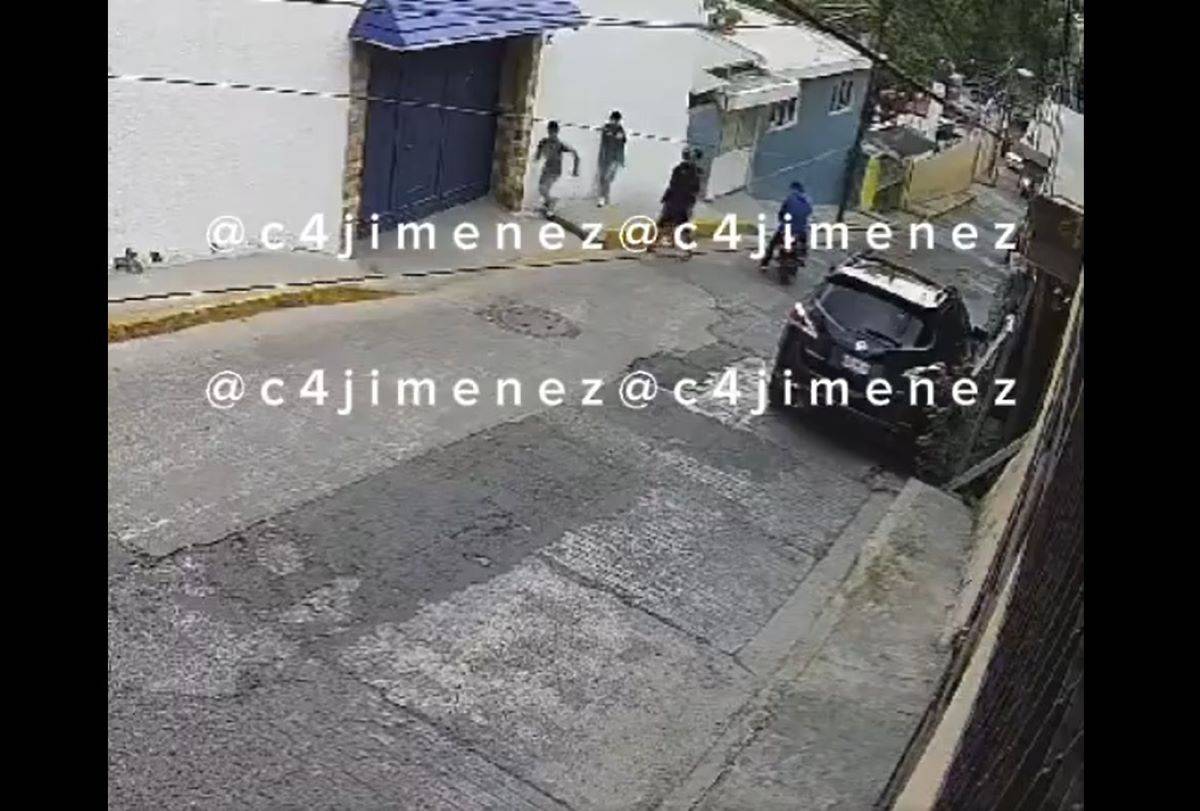 VIDEO: Motoladrones asaltan a tres jóvenes en Naucalpan; uno corre por su vida