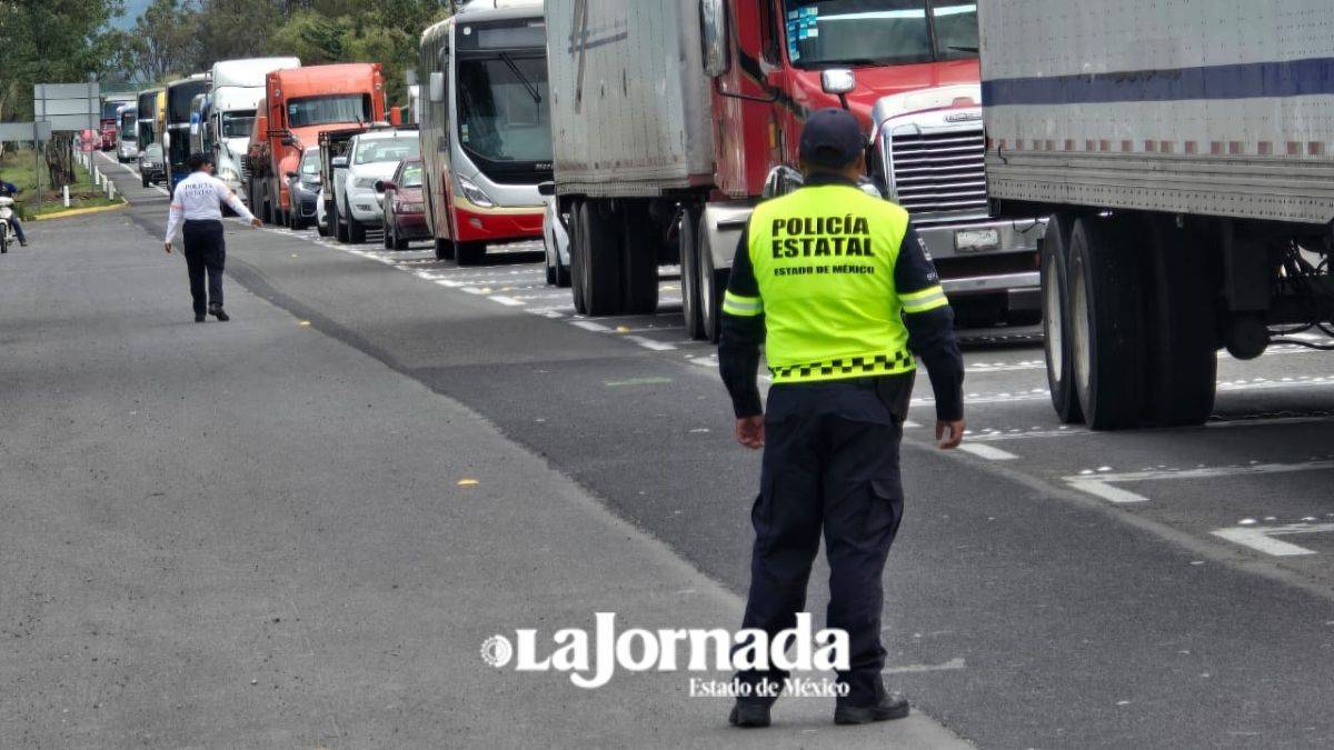 Anuncian cierre de la carretera México-Toluca por incumplimiento de acuerdos legales