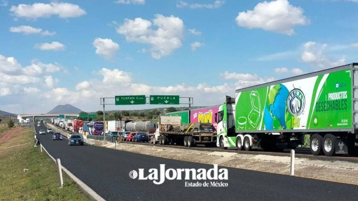 Nuevo bloqueo de campesinos paraliza el Arco Norte y la México-Tulancingo