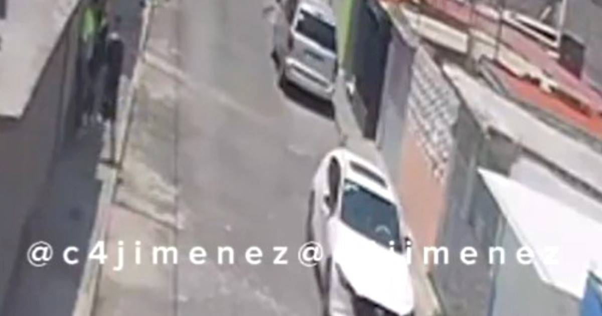 [VIDEO] Habrían ido a comprar un carro y los asaltan en Tultitlán