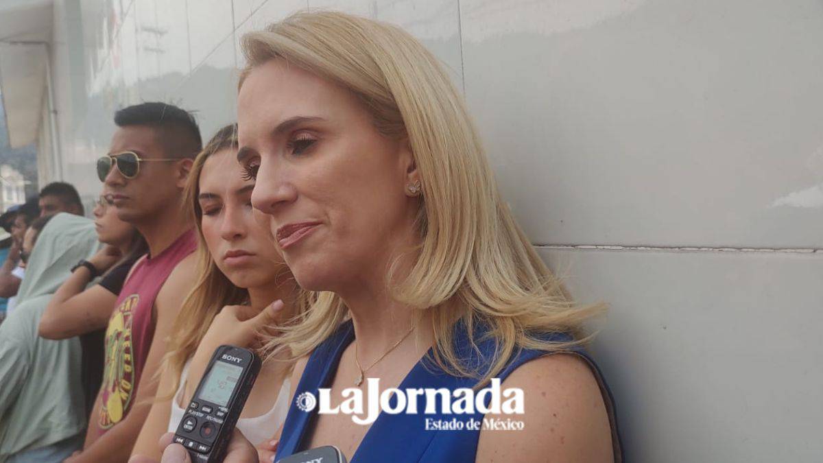 Huixquilucan: Romina Contreras acude a emitir su voto