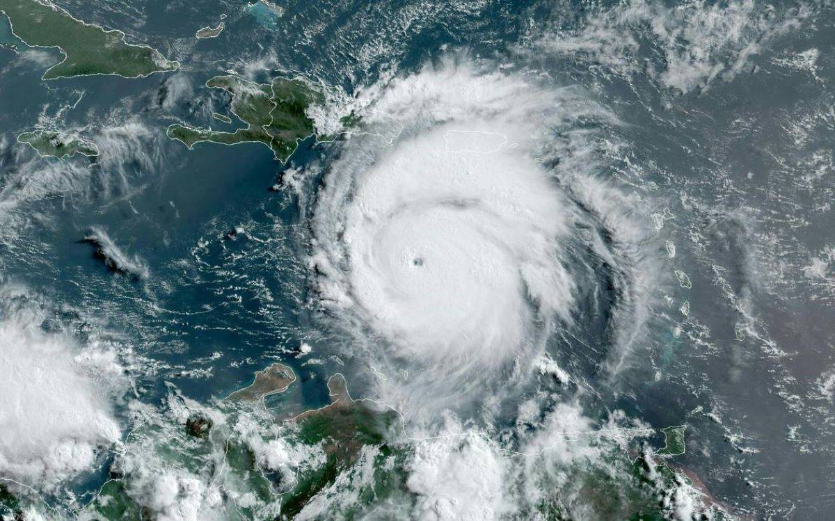 Huracán Beryl se encuentra a mil 400 kilómetros de Quintana Roo