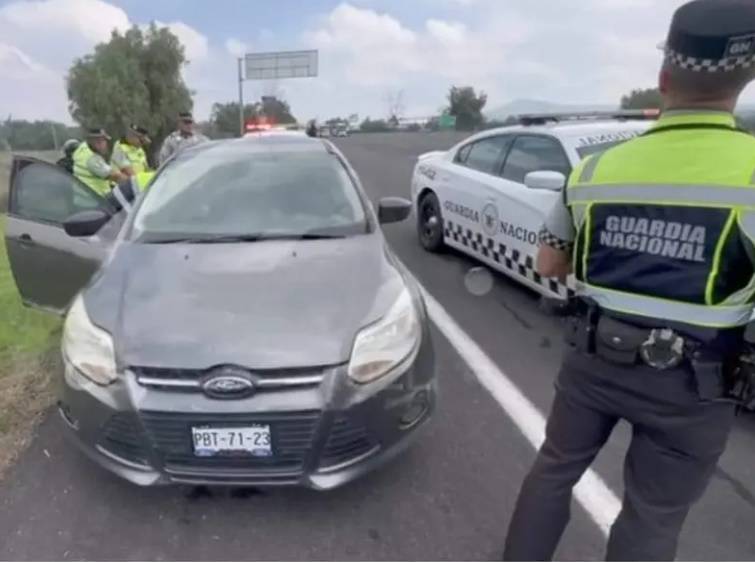 Detienen a falsos policías en la México-Pachuca; investigan relación con muerte de joven