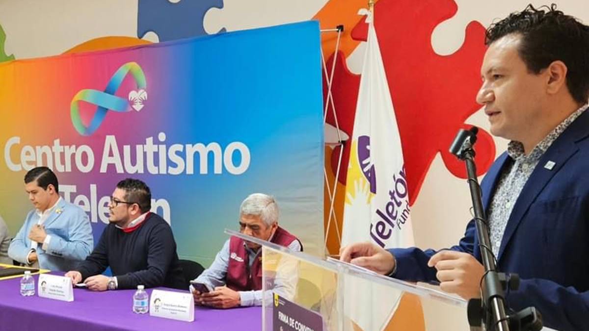 Capacitan a transportistas del Edomex sobre atención a niños con autismo