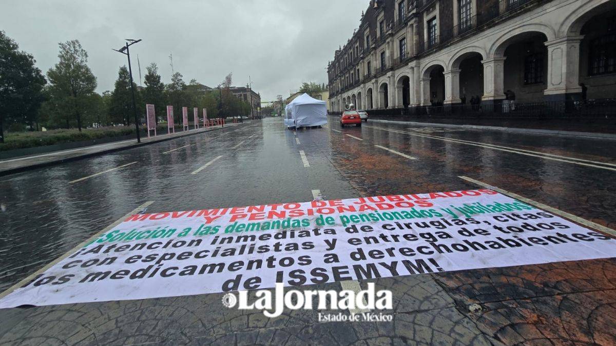 Nueva protesta de jubilados del ISSEMyM, piden auditoría