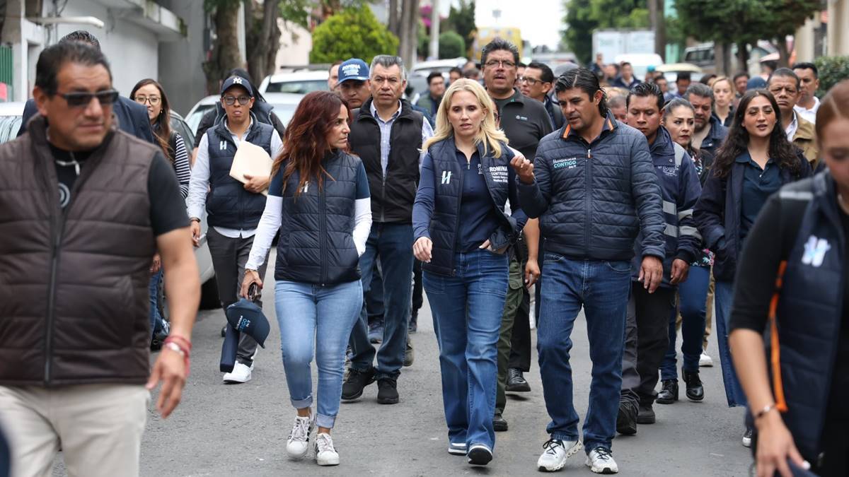 Romina Contreras entrega gimnasio en El Olivo