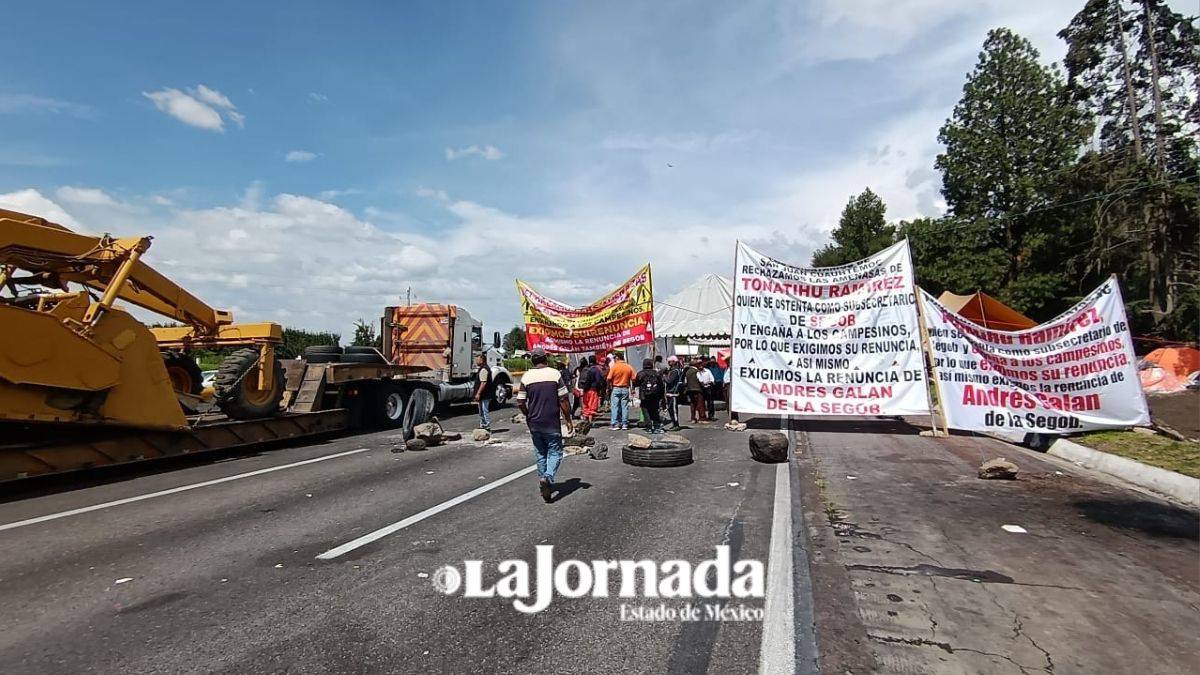 Retiro intermitente de bloqueo en la México Puebla