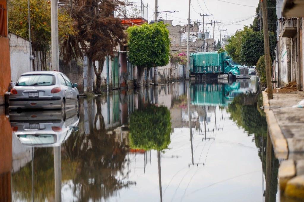 Alrededor de 22 escuelas en Chalco aplazan el regreso a clases por inundaciones