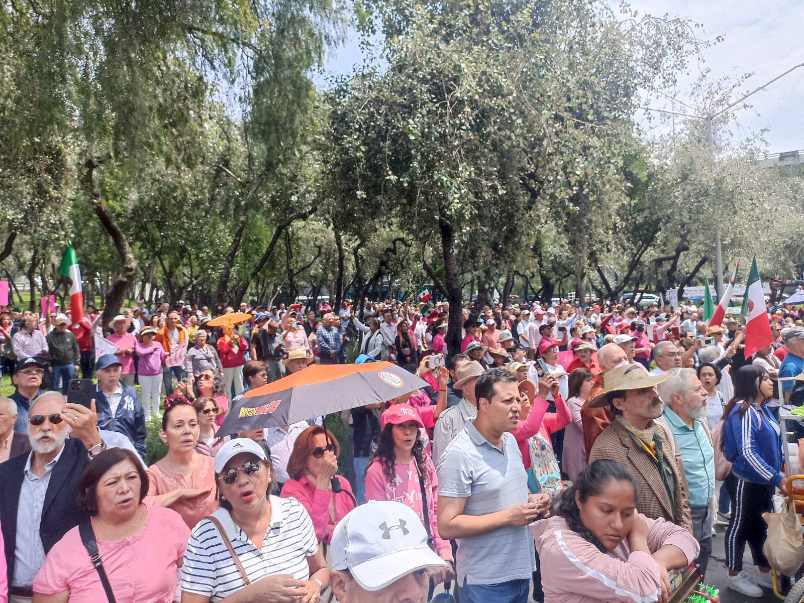 Respetan AMLO Y Sheinbaum protestas de Marea Rosa