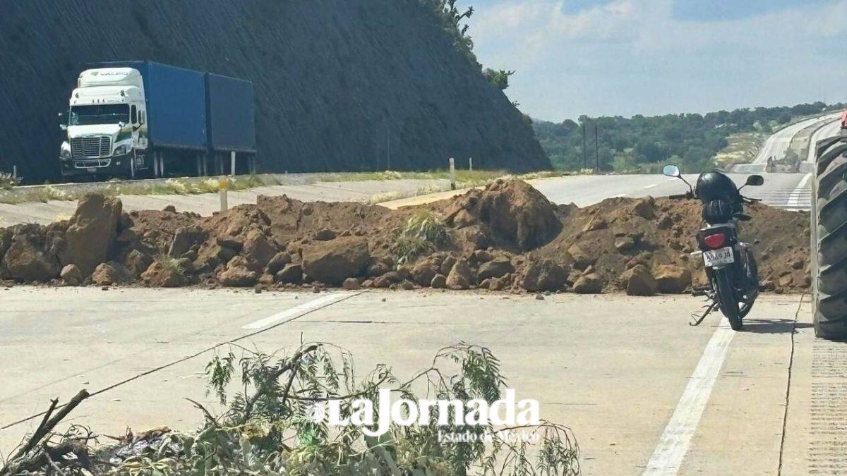 Sin acuerdo, ejidatarios arrojan tepetate al Arco Norte