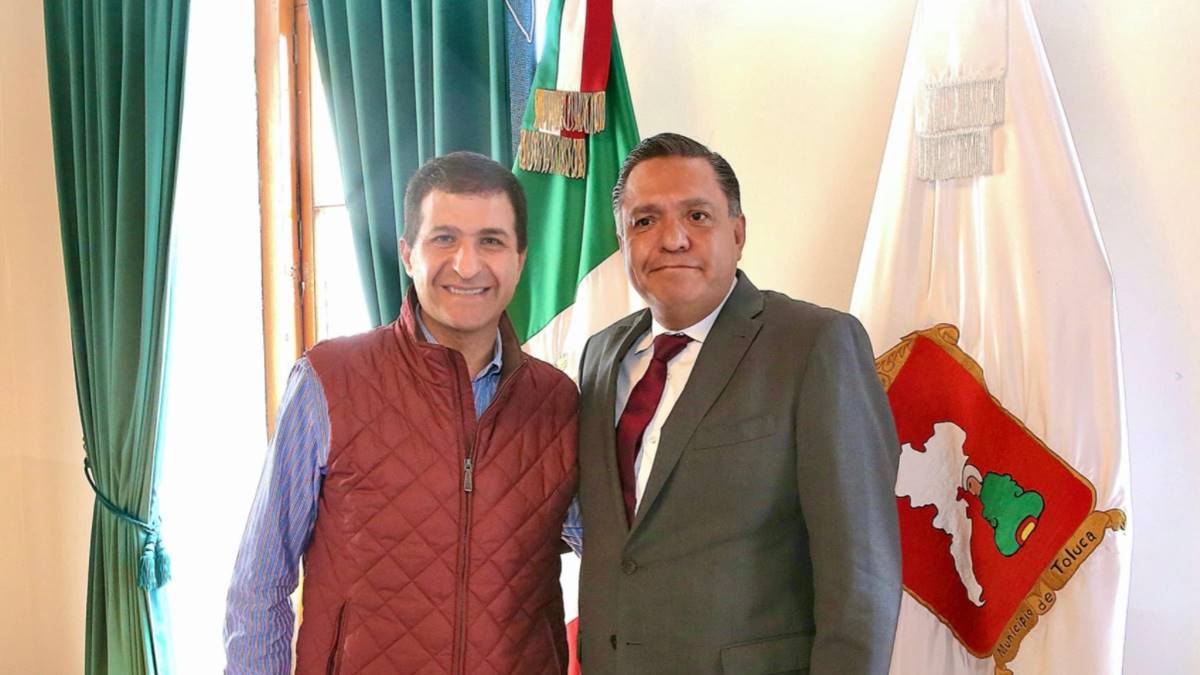 Alcalde electo se reúne con autoridades en ayuntamiento de Toluca