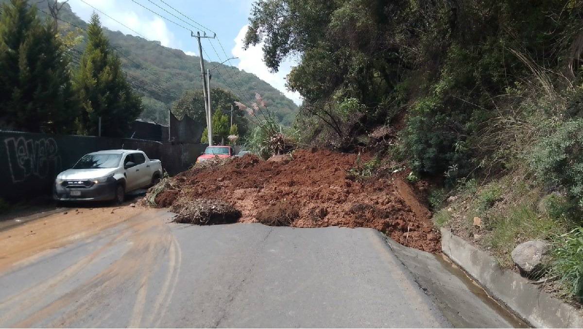 Cierran carretera Naucalpan-Huixquilucan por riesgo de deslaves