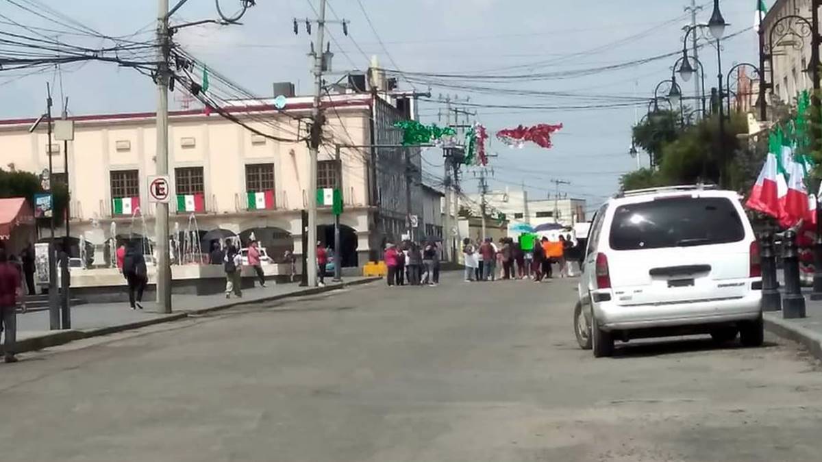 Lerma: Pobladores protestan frente a palacio municipal