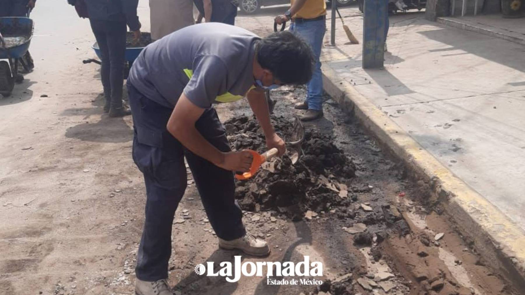 [VIDEO] Continúan retirando lodo de las calles de la cabecera municipal Ecatepec