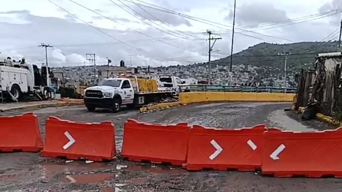 Cierran puente vehicular Neza-Chimalhuacán por caída de cables