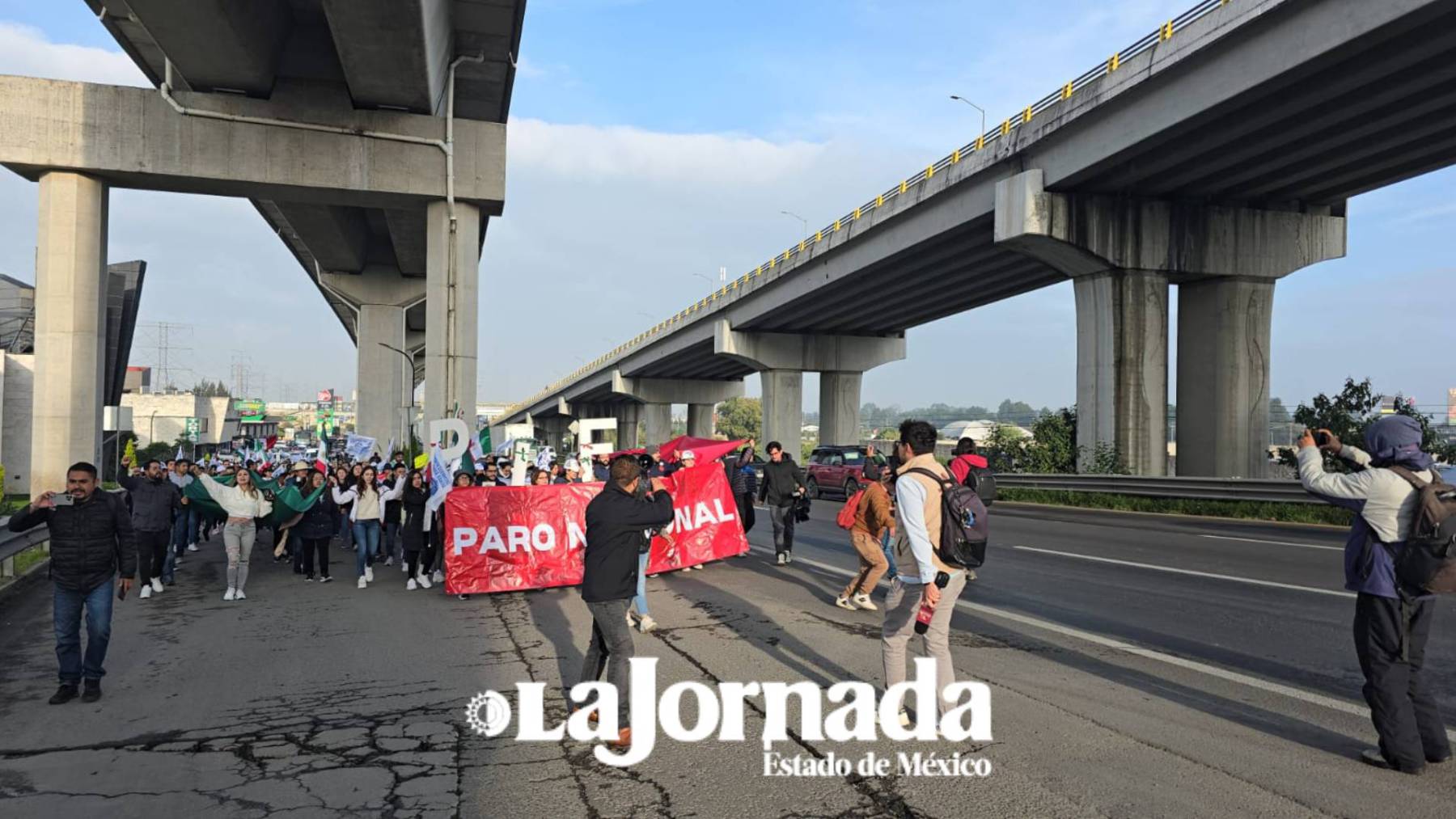 Trabajadores del Poder Judicial marcharon rumbo a CDMX en contra de la reforma