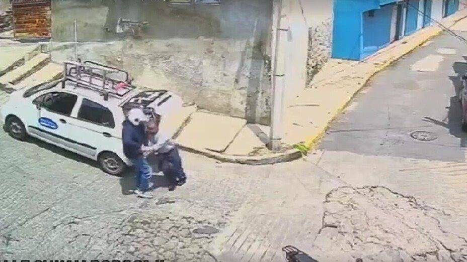 [Video] Trabajador resulta herido tras oponerse a asalto en Naucalpan