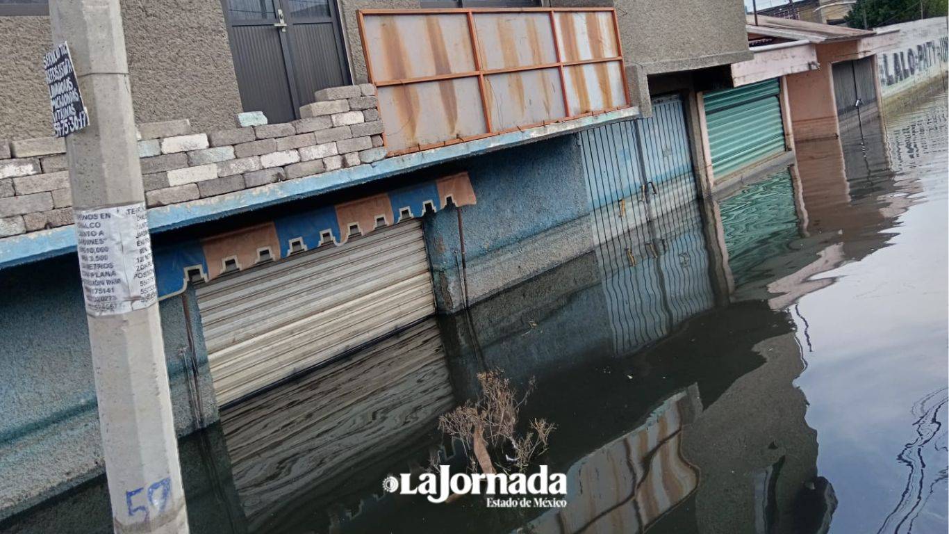 Chalco: Otorgan créditos a comercios afectados por inundaciones