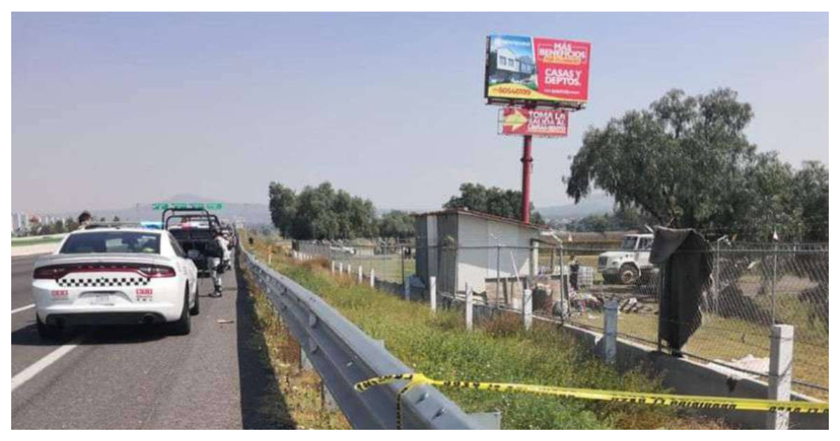 Este miércoles se localizaron 5 cuerpos a un costado de la autopista México-Pachuca en el municipio de Tecámac, Estado de México.