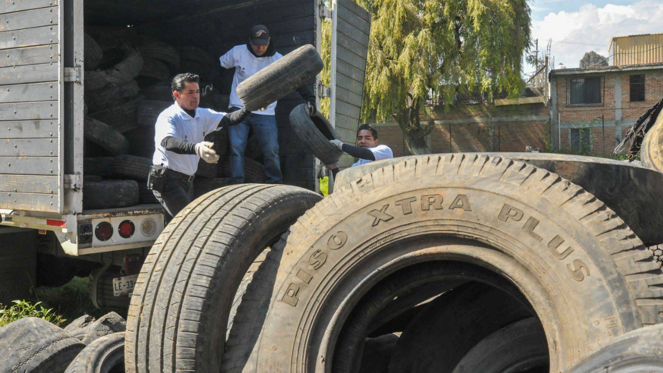 Recolecta de llantas en el Edomex