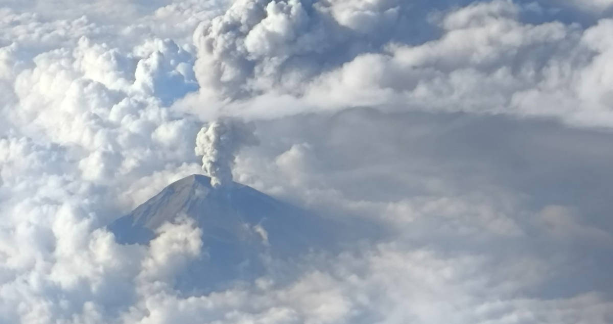 Popocatépetl continuará con exhalaciones y emisiones de ceniza: Especialistas