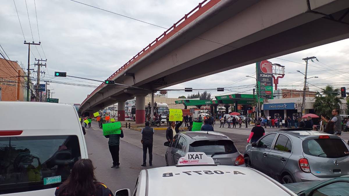 Ecatepec: Vecinos exigen repavimentación y agua por la red