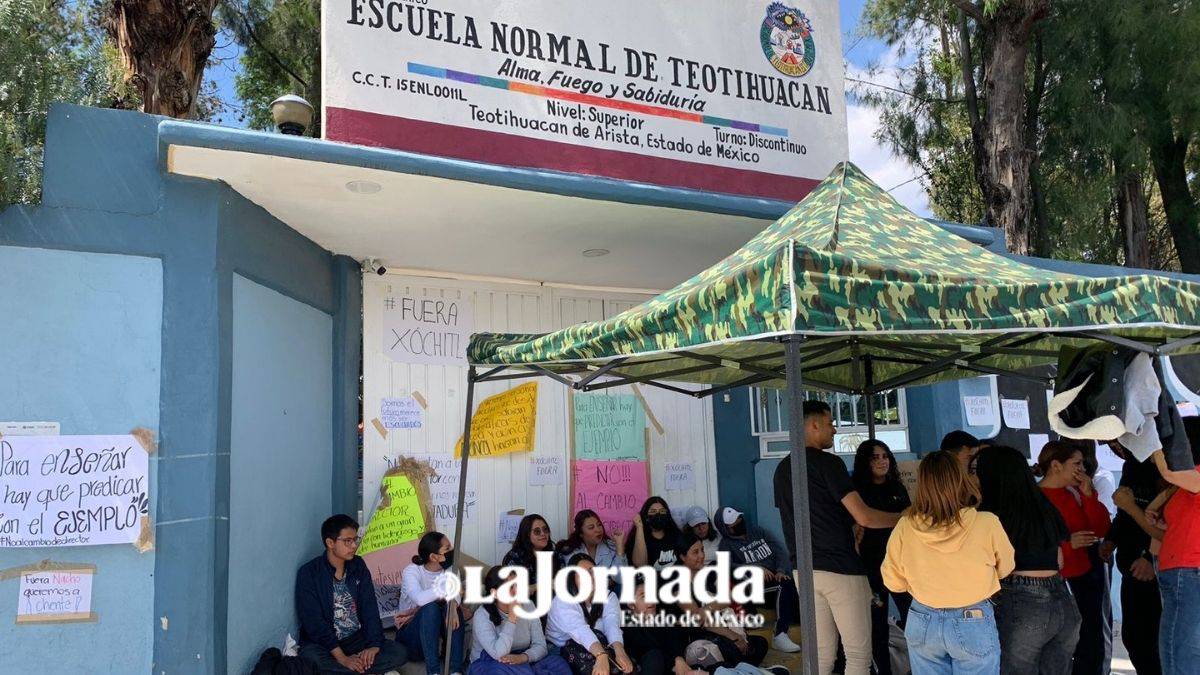 Se van a paro estudiantes de la Escuela Normal de Teotihuacán