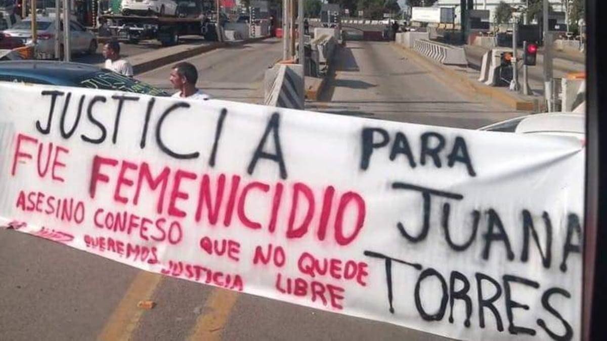 Manifestantes bloquean la caseta México Querétaro a la altura de Tepotzotlán