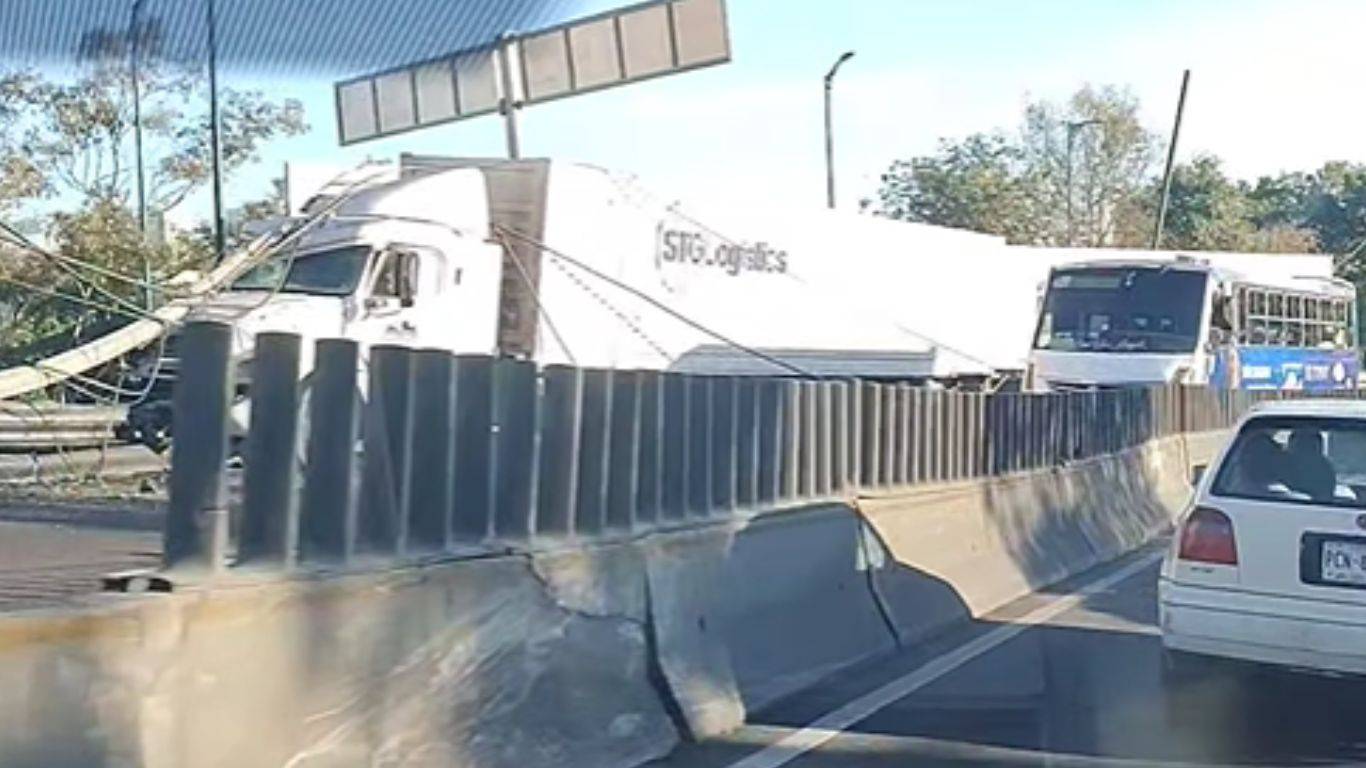 Accidente vial en la carretera México-Toluca