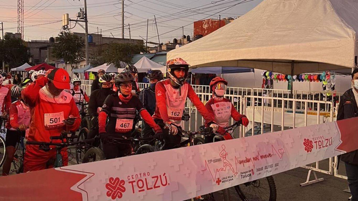 Centro de Toluca cerrado por carrera atlética