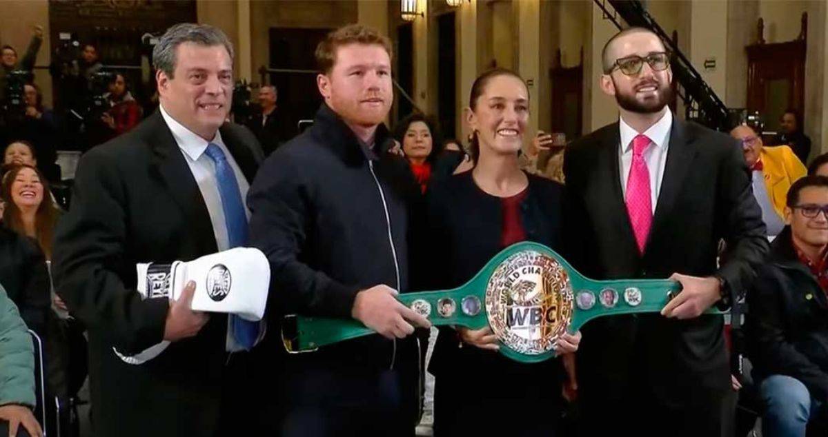 ‘Canelo’ Álvarez aparece en ‘La Mañanera’ y le entrega a Sheinbaum los ‘Guantes de la Paz’