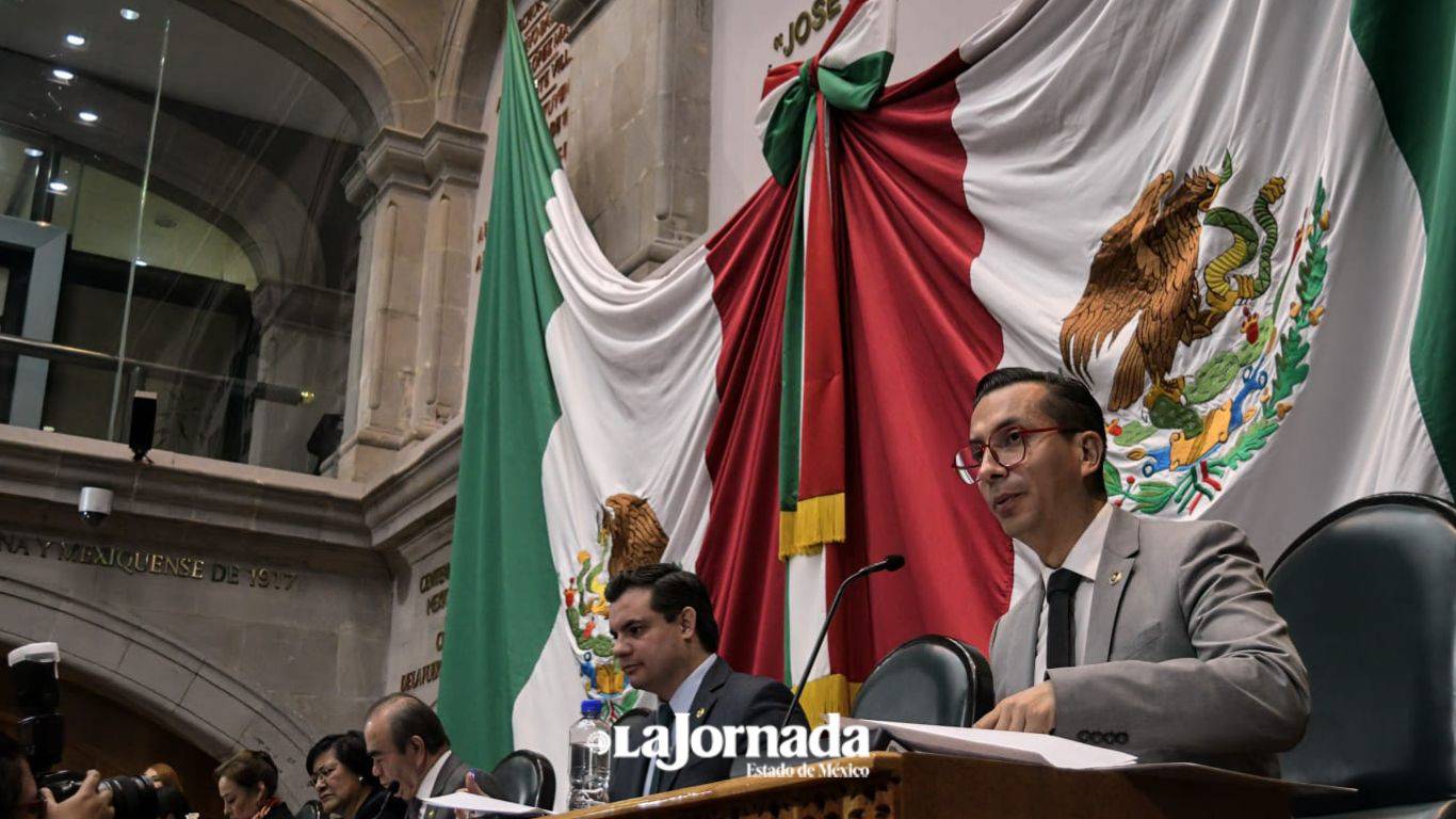 Morena ingresa segunda propuesta al Poder Judicial