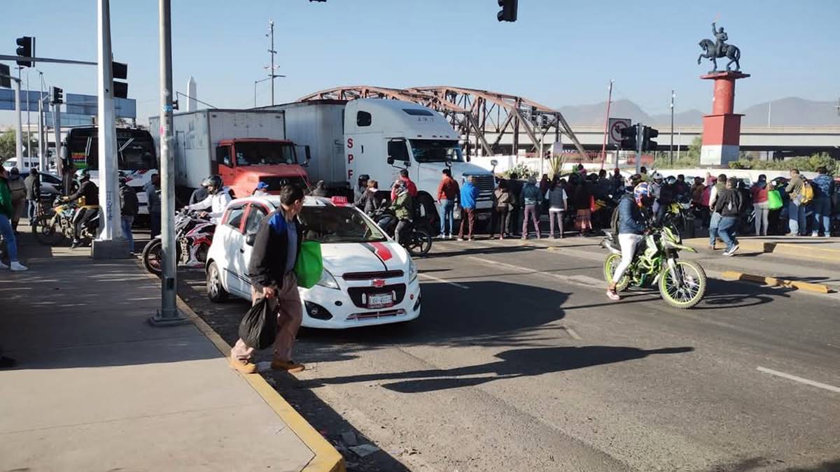 Ecatepec: Bloquean Vía Morelos para pedir agua