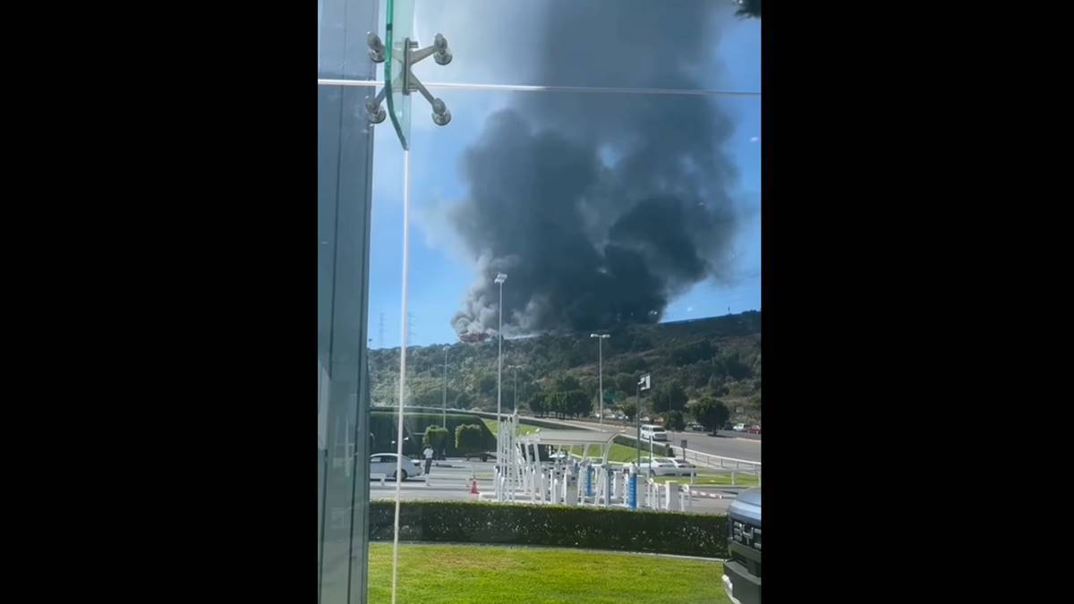 Se incendia pipa de Pemex en la autopista Chamapa-Lechería