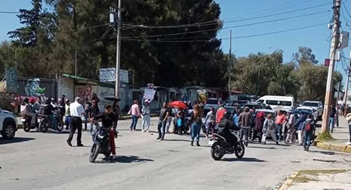 Cuautitlán Izcalli: Habitantes de Atlámica cierran vialidad por falta de agua